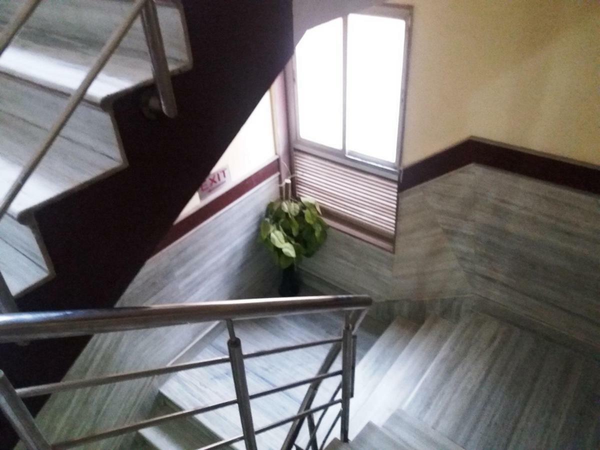 Hotel Roma Villa Нью-Дели Экстерьер фото