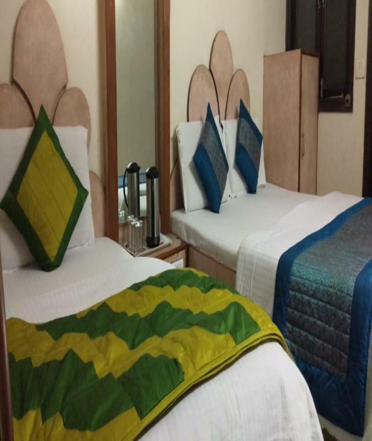 Hotel Roma Villa Нью-Дели Экстерьер фото